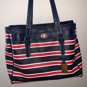 Navy blue, red & white Tommy Hilfiger bag 👜